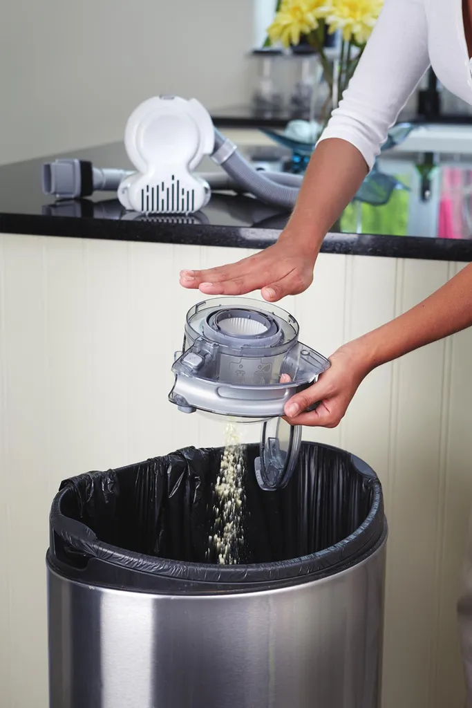 Black & Decker Black&Decker PD1820L Kleinstaubsauger, 25 Watt 12 Black & Decker Black&Decker PD1820L Kleinstaubsauger, 25 Watt – Bild 10