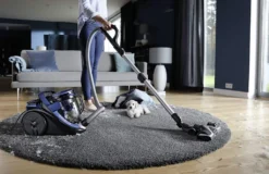 Rowenta RO7690 Silence Force Cyclonic Animal | Beutelloser Staubsauger | Vacuum-Cleaner | Sehr Leise | 2,5L Staubvolumen | Tierhaare | Auto | Schwarz/Blau -Staubsauger Geschäft 92a81e4d6537bfa17e2fd2ea8369ad9f