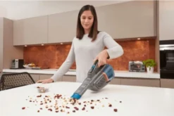 Black & Decker BHHV320B Dustbuster Akku-Sauger Titanium/blau Beutellos -Staubsauger Geschäft dd5607b2692e88d26bff0db16a82e442